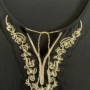 Avenue, Blk, Cotton, 3/4 sleeve, embroidered top. Excellent condition.